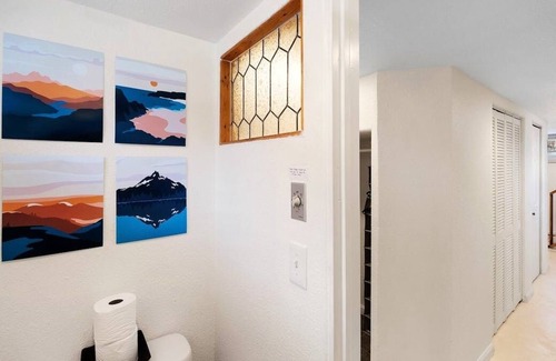 Sunnyside Apartment | Loftium | Pristine Guest Suite in Beautiful Sunnyside!