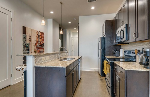 West End House | Lofts at 30th -Horizon- 2 Bedroom Executive Suite