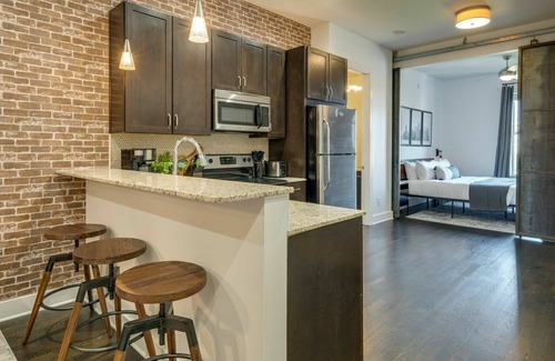 Midtown House | Lofts At 30th-Two Beats-2 Units-Mins to Broadway