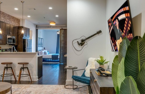 Hillsboro West End House | Lofts At 30th - Urban Legend - 6 Mins To Broadway