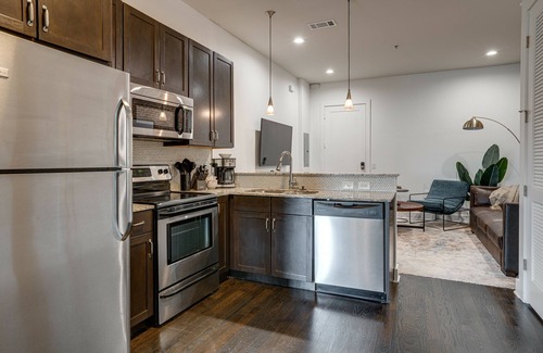 Midtown House | Lofts At 30th - Urban Lodge - Mins to Broadway!
