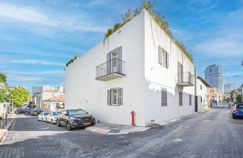 Neve Tzedek Apartment | Loftsyle in Neve Tsedek by HolyGuest