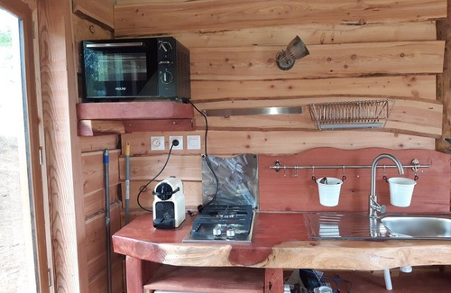 Saint-Paul-les-Monestier Cabin | Log Cabin-Exclusive-Ensuite with Shower-Mountain view-cabane en rondin