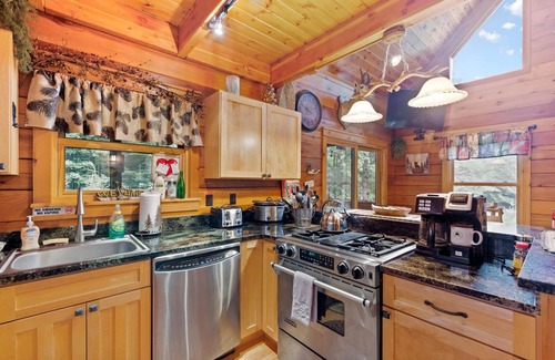 Chestertown House | Log Cabin in the ADK’s on 30 acres