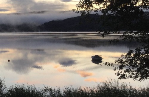 Dallavich Cabin | LOG CABIN Master Galleried Bedroom 2 Bathrooms Wood Burner Loch & Mountain Views