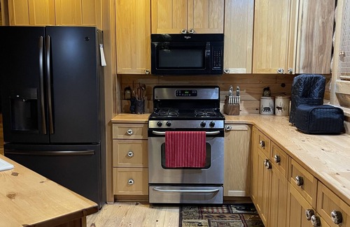 Springerville Cabin | Log Cabin on 9 acres with fireplace 15 min from Showlow Az