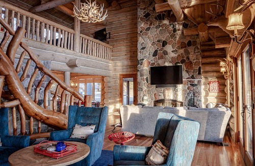 Pentwater House | Log Cabin on the Lake