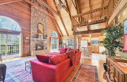 Fairview Cabin | Log Cabin Retreat, Great Location, Pets Allowed