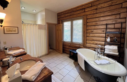 Arkdale Cabin | Log Cabin w/indoor pool on Lake, 30 Min from Wis Dells! 8 min. from Sand Valley