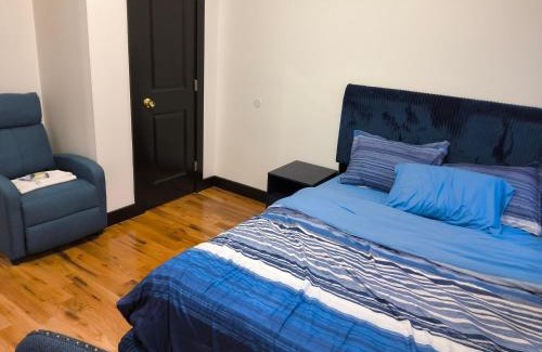 Weequahic Apartment | Log Comfort