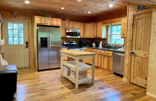 Whittier Cabin | Log home nestled in the Smoky Mountains.