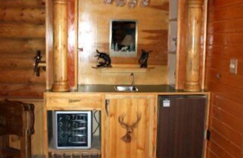 Moran House | Log Home with View of the Buffalo Valley, and All Season Activity Opportunities.