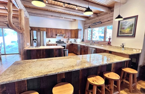Breckenridge Cabin | Log Home WOW Mtn. Views Log Stove 10 min. to Breck