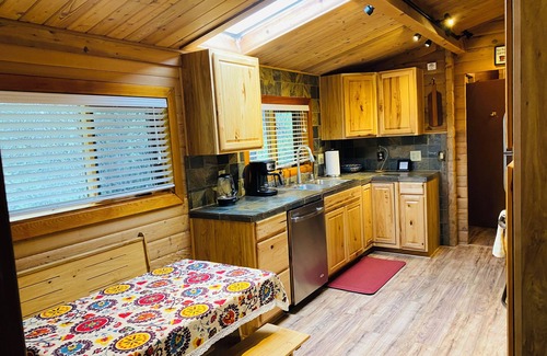Diamond Valley House | Log House Surrounded By Trees But Close To Prescott and Prescott Valley