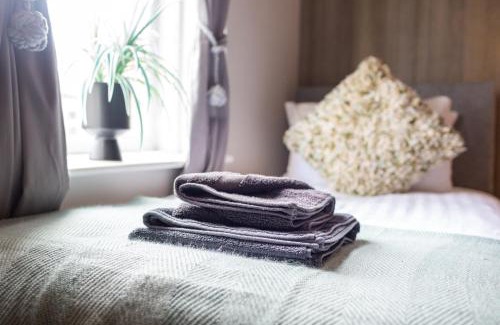 Carlisle Apartment | Logan House, Modern and Spacious Townhouse close to City Centre