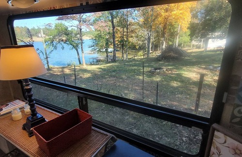 Lincoln Apartment | Logan Martin Lake Sunroom camper