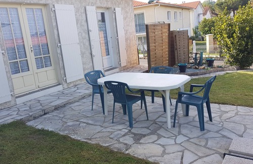 Meschers-sur-Gironde House | Logement 4p. close to beach and center with garden + all on foot +