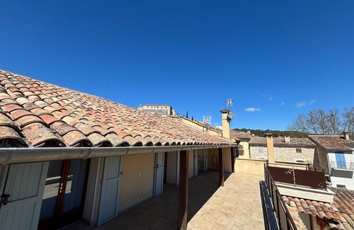 Greoux-les-Bains Apartment | Logement Cosy Avec vue au Centre du Village