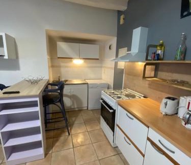 Azay-le-Rideau Apartment | Logement de groupe au centre d'Azay le Rideau