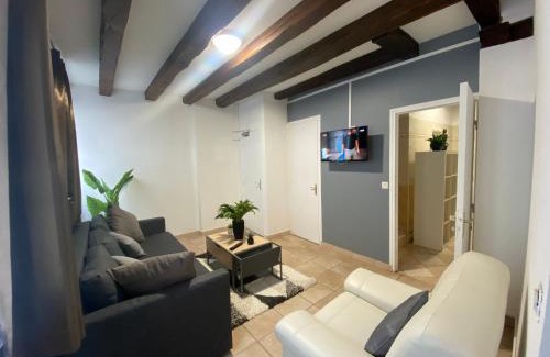Azay-le-Rideau Apartment | Logement de groupe au centre d'Azay le Rideau