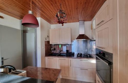 Chamrousse Apartment | Logement entier, plein sud, pied des pistes, Chamrousse 1650
