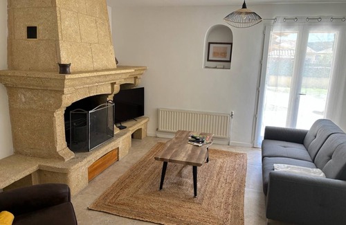 Greoux-les-Bains House | Logement Spacieux et Reposant