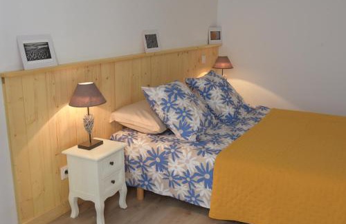 Gruissan Plage Apartment | Logement spacieux au calme - Plage des Chalets