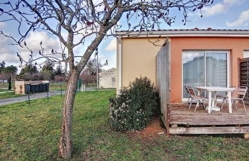 Jonzac Apartment | Logement thermale et de tourisme Les Acacias 1