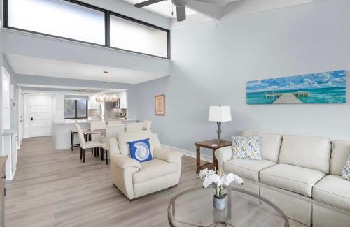 Sanibel House | Loggerhead 253- Beachfront Residence w Vaulted Ceilings