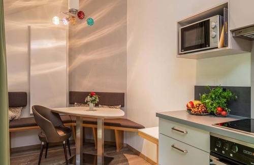 Pelham Apartment | Loggia, 42 qm Dachgeschoss, Wohn-/Schlafraum kombiniert