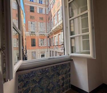 Genoa Historical Centre Apartment | Loggia Dei Pisani zona Acquario-Ianua Maris Genova