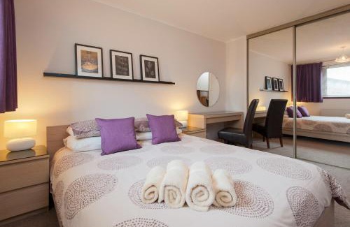 Bonnington Apartment | Logie Green Road Apartment