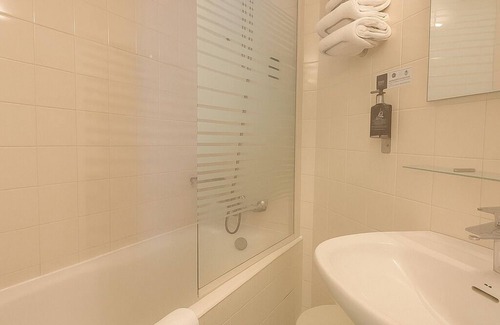 Faverges-Seythenex Hotel | Logis Hôtel de Genève