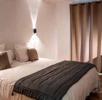 Arles-sur-Tech Hotel | Logis Hotel Les Glycines