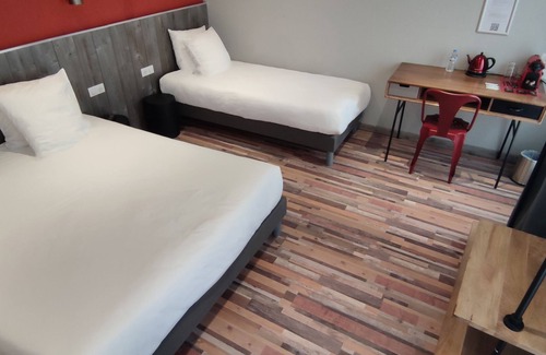 Agde Hotel | Logis Hotel Yseria - Historical Center
