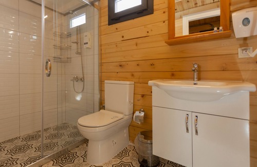 Tavas Hotel | LogNikfer Bungalows