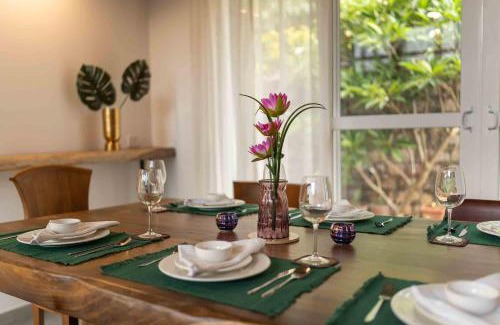 Stuart Hill Villa | LohonoStays Villa Whispering Waters