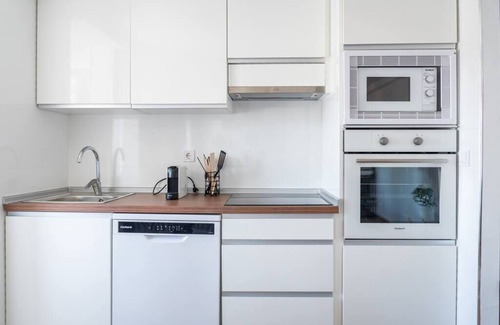 La Almozara Apartment | LOIRA NAVARRA 32: Modern and Cozy with Views