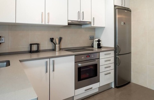 Romareda Apartment | LOIRA PALEONTOLOGO: Spacious and Unique with Charm