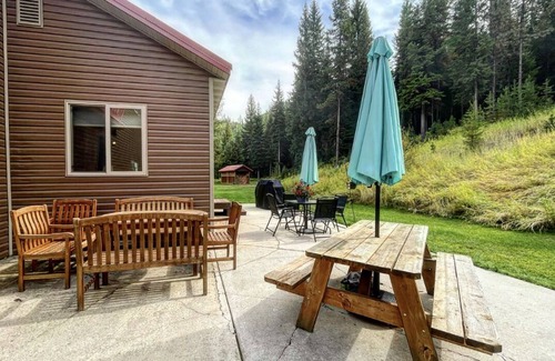 Lolo House | Lolo Hot Springs Guest Home
