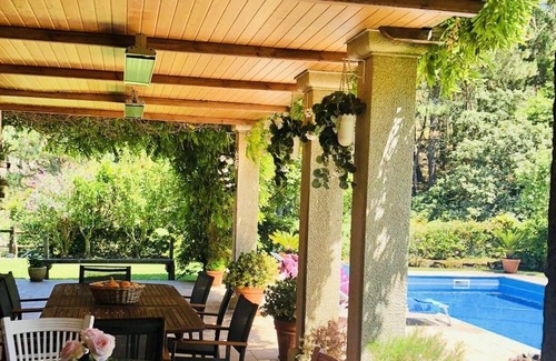 Baiona Cabin | Lomba House. House with pool and sea views in Baiona.