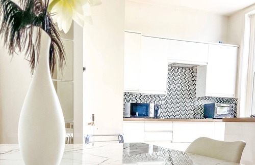 Greenwich Apartment | London 2-Bed Apartment in Herbert Road