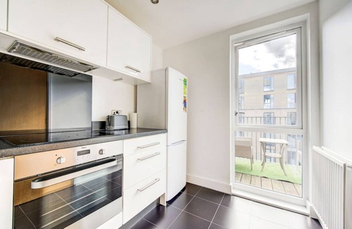 Brent Apartment | London Apartment next to tube station