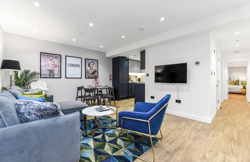 Tachbrook Apartment | London Calling: 2BR Flat with Chic London Flair