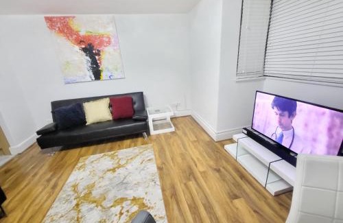 Woolwich Riverside Apartment | London City Modern Apartment, Woolwich