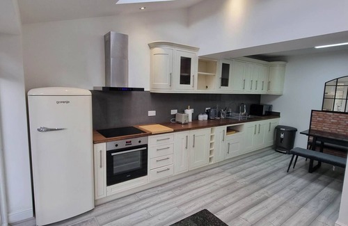 London Colney Apartment | London Colney serviced apartments with kitchenette, Hertfordshire