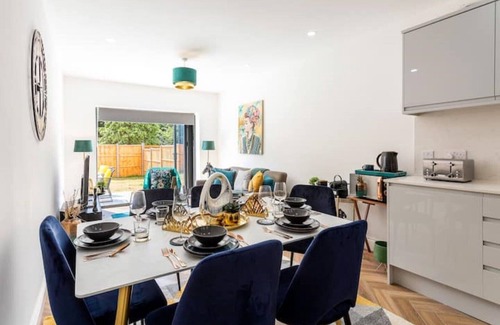 Hobbayne Apartment | London large luxury garden flat