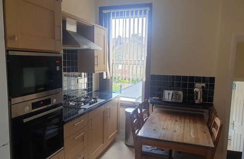 Valentines Apartment | London Luxury Spacious 2 Bedroom Apartment 5 mins from Ilford Stn.