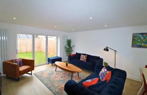 Pollards Hill House | London Mitcham Beautiful Three Bedroom House