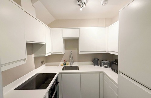 Walworth Apartment | London's 1-Bedroom Haven near The Shard in Elephant & Castle